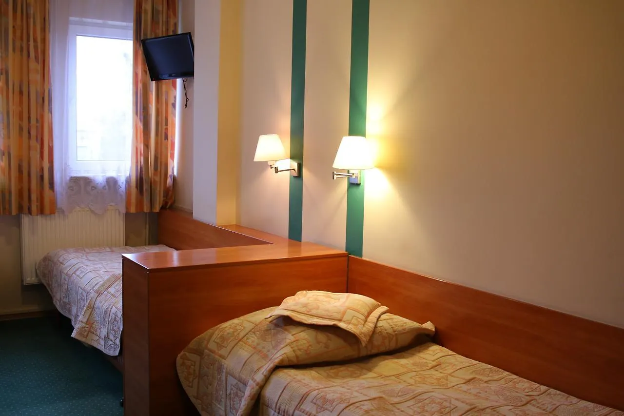 Bed and Breakfast Amicus Zoliborz Варшава 2*,