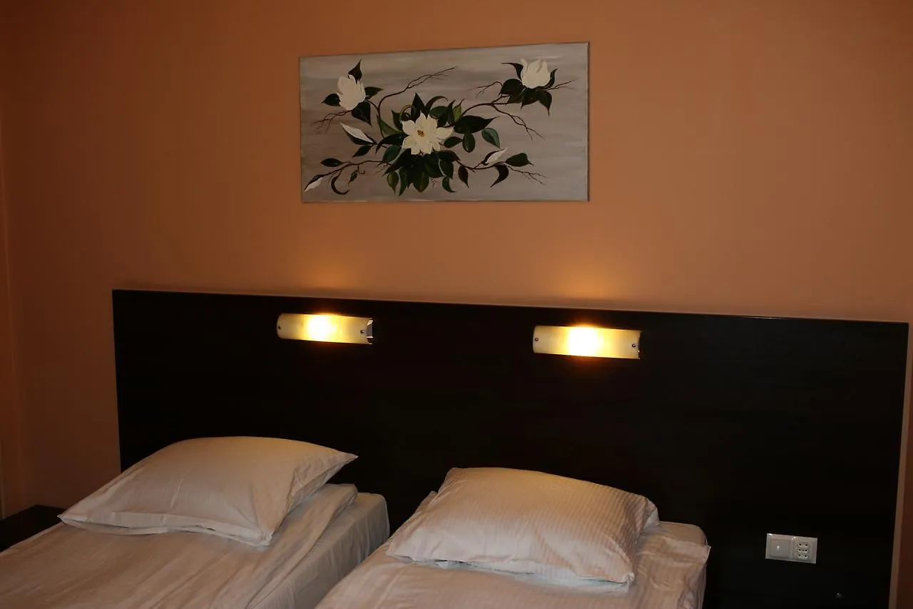 Bed and Breakfast Amicus Zoliborz Варшава Польша